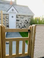 White Mermaid Cottage Anglesey Holidays - B&B Newborough