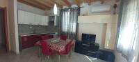 SWEET HOME- AMPIO BIVANO A 10 MINUTI DALLE SPIAGGE - B&B