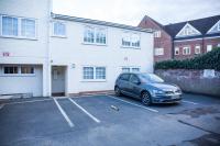 Stylish 1-Bed - FREE Parking - Town Centre - B&B