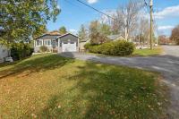 Impressive Modern Waterfront Home on Georgian Bay - B&B Port McNicoll