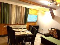 Appartamento con 2 Camere da Letto e Vista Giardino