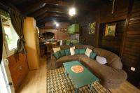 Njih tri Jelova gora - B&B Užice