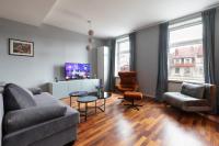 One-Bedroom Apartment with Living Room