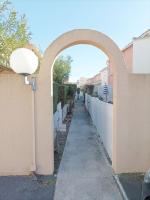 "Azur & Soleil 6" -Duplex en rez de jardin -Parking-Plage Richelieu à 400m - B&B Le Cap d'Agde