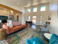 B&B Kanab - Timber & Tin D 2Bed 2Bath w Pool & Rooftop Deck - Bed and Breakfast Kanab