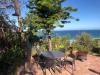 B&B Bermagui - Ocean View Beachfront - Bed and Breakfast Bermagui