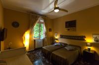 Dreibettzimmer mit eigenem externen Bad