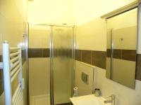 Doppel-/Zweibettzimmer mit eigenem Bad