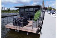 B&B Schleswig - Hausboot Fjord Dory mit Biosauna in Schleswig - Bed and Breakfast Schleswig