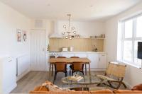 Boutique Central Margate Apt. - edge of Old Town! - Chambres d’hôtes Margate
