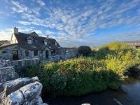 Aille River Tourist Hostel Glamping Doolin - Chambres d'hôtes Doolin