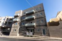 H3 - Modern and Spacious 3 Bedroom Apartment - B&B