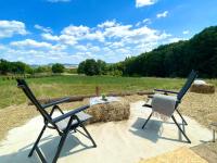 Glamping 4 Acres - B&B Fryšták