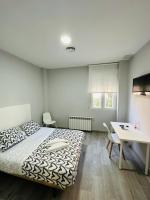 B&B Madrid - HOSPEDAJE CUATRO VIENTOS - Bed and Breakfast Madrid