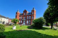 Semi studio Studio - Le petit Château Avesnois - TV - WIFI - Sdb Privée - Cuisine Partagée - B&B