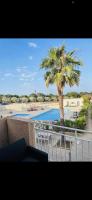 Bel appartement dans résidence avec piscine - B&B