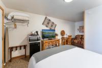 Habitación con cama grande