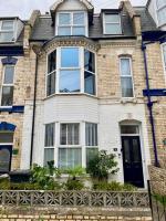 Chic Townhouse near Tunnels Beaches Ilfracombe - Ferienwohnung