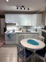 Newly Renovated Basement Suite! - B&B Lethbridge