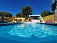 B&B Cabo Frio - Casa Amarela - Linda casa familiar com piscina na Reserva do Peró em Cabo Frio - Bed and Breakfast Cabo Frio