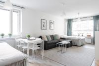 Spacious Downtown Apartment with Balcony next to Restaurants - B&B Tampere