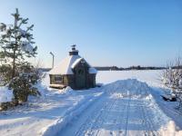 Beautiful Expansive House with Sea views, large private bedrooms available in shared house - B&B Vaasa