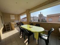 T4 Centre-Ville, 8 Pers, Terrasse, Parking, à 200m Plage/Commerces - FR-1-701-49 - B&B
