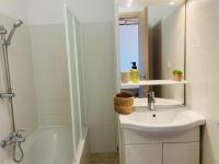 Bel appartement dans résidence avec piscine - Chambres d’hôtes Linguizzetta