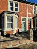 Gloucester Rd 2 mins away - Fab, new, trendy house - B&B Bristol