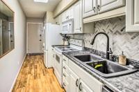 Cozy Carolina Beach Condo with Ocean Views! - Chambres d’hôtes Carolina Beach