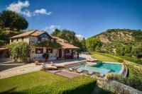 Wild Oak Estate - Stone Villa with Sea Views , by ZanteWize - Chambres d'hôtes Argási