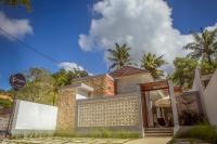Kintsugi Private Villa Mandalika - B&B Katilampak