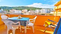 Villa Mateua, a paso de la playa Cala Montgo by Vacay L'Escala - Chambres d'hôtes l'Escala