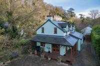 B&B Fishguard - Llais Afon - 3 Bedroom Holiday Home - Fishguard - Bed and Breakfast Fishguard