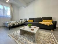 Studio mit Kingsize-Bett und Schlafsofa