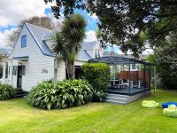 B&B Uruti - The Escape Artist - Whiritoa Holiday Home - Bed and Breakfast Uruti