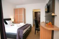 Doppelzimmer mit Balkon und Meerblick