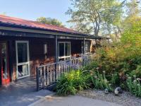 Rustic Queen of Leura - B&B