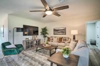 Patio, Grill Home on Golf Course in Sun City! - B&B
