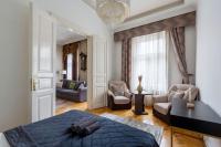 Luxury Central Home next to the New York Café - B&B Budapest