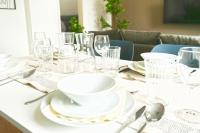 80qm Apartment in Krefeld zentral gelegen mit hohen Decken - BEUYS Apartments - Krefeld - Bed and Breakfast