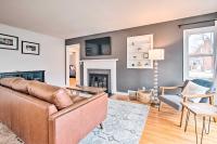 Pet-Friendly Uptown Normal Home Steps to ISU - B&B