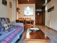 Apartamento planta baja con jardín Isard 3 - Chambres d’hôtes