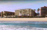 La Perla Apartment, Paradis Park, La Pineda - Ático 1ª línea - Solarium - WiFi - Piscina - B&B La Pineda