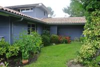 Villa 8 personnes proche d'Hossegor au bord du Golf de Pinsolle - Bed and Breakfast Soustons