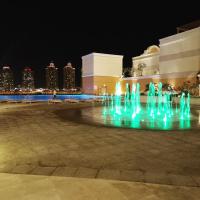 Luxury Apartment by the Sea with Amazing Amenities at Pearl Qatar - Chambres d'hôtes Doha