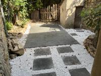 Logement atypique tout en pierre - B&B