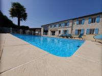 Appart' Nature L'ESCALE - Saintes - Calme, Piscine, Parking, Terrasse - B&B Chaniers