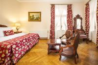 One-Bedroom Deluxe Apartment