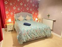 B&B Havering atte Bower - A Perfect Two Bedroom House for a Family Stay - Bed and Breakfast Havering atte Bower